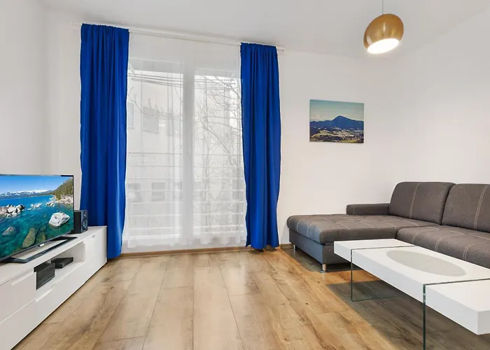 Glorious Space In Centre Appartamento Bratislava