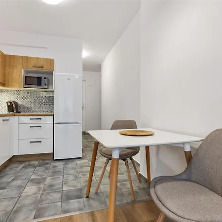 Glorious Space In Centre Διαμέρισμα *